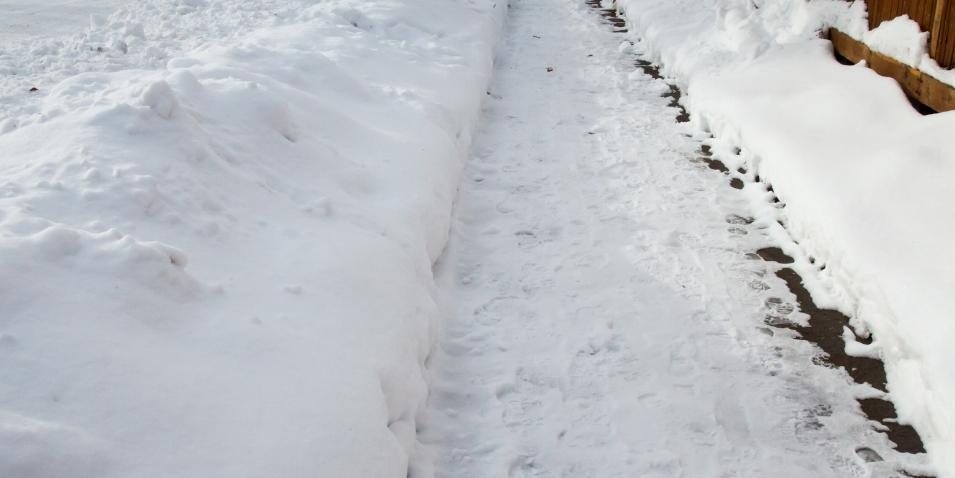 Sidewalk Plowing in the City of Waterloo